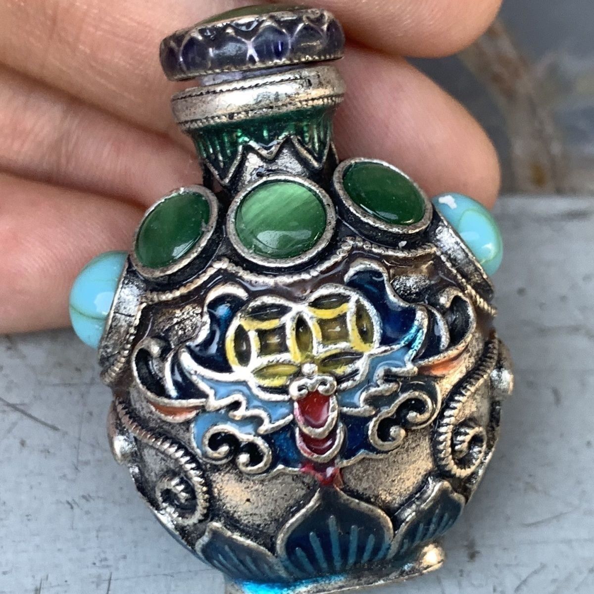Vintage Cloisonne Bronze Snuff - огляд і ціна Collectible Vintage Tools