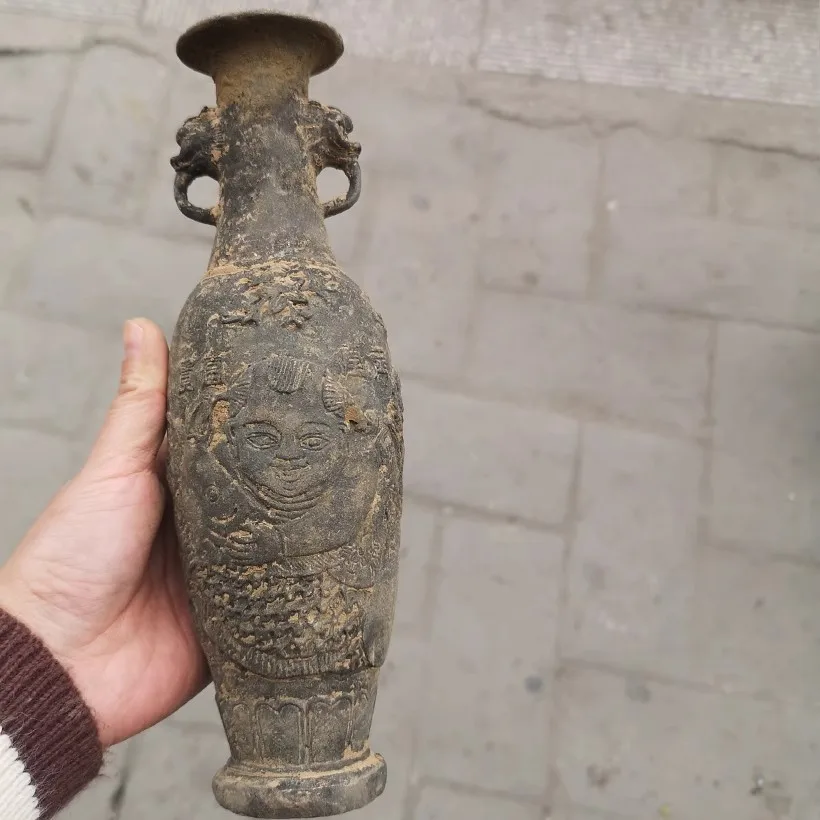 Bronze Collection Vase Carved  - огляд і ціна Collectible Vintage Tools