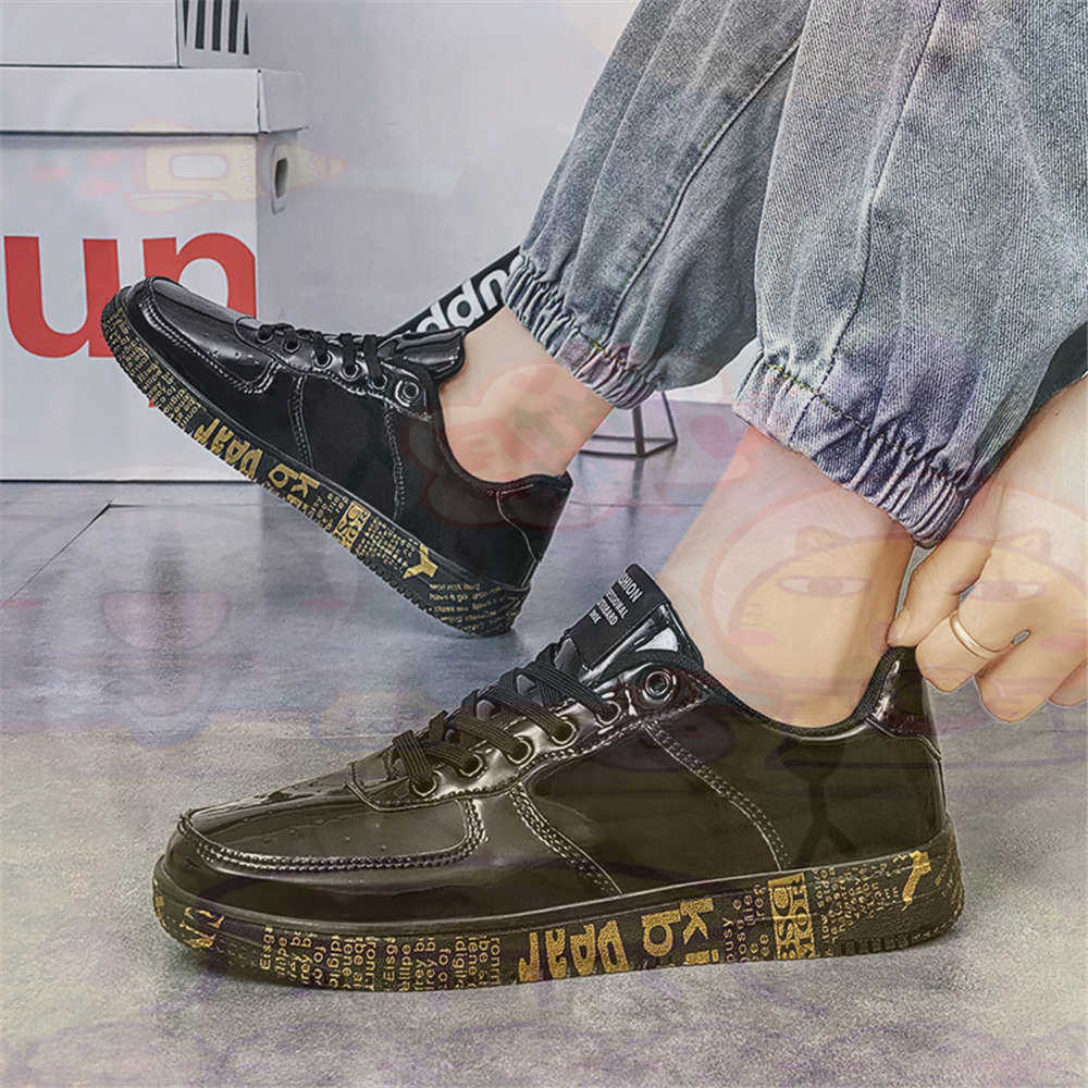 Round Foot Size 45 Sneakers Wh - огляд і ціна Best Vintage Collectible Items